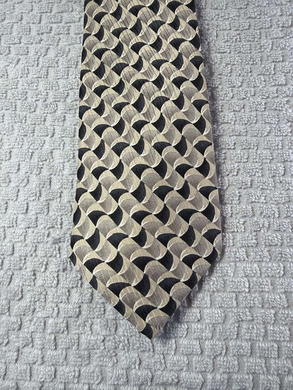 Carlos Devenezia Geometric Abstract Pattern 100% Silk Hand Made Necktie